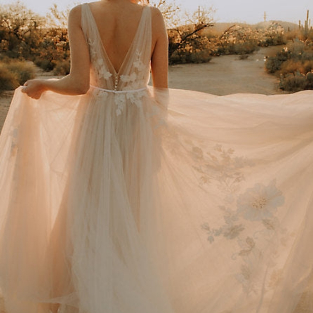 BHLDN wedding dress - Picture 6 of 9